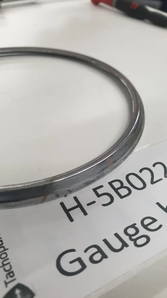 H-5B022 Manometerblende